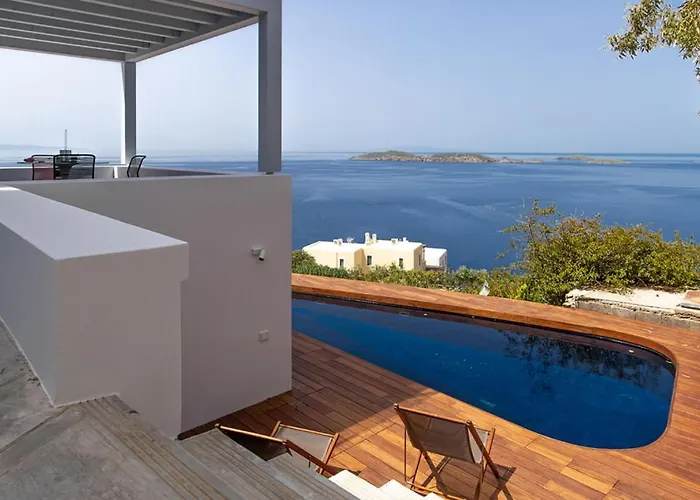 Blue Frames Summer House Villa *