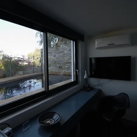 Blue Frames Summer House * Батси